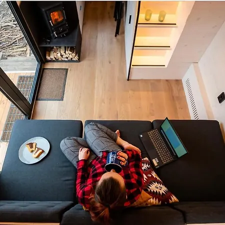 Mobile Hut - Statek Stary Tyn - Luxusni Glampingove Campsite Ustek